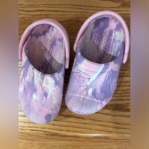 Stride Rite Surprize Light Up Croc Style Shoes Size 6 multicolor